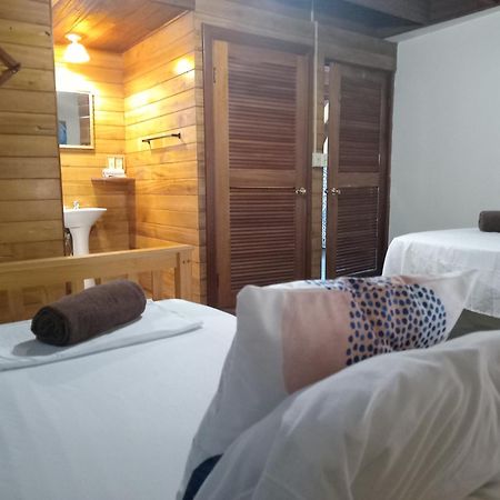 Villa Bahia Del Sol โบกัสทาวน์ ภายนอก รูปภาพ
