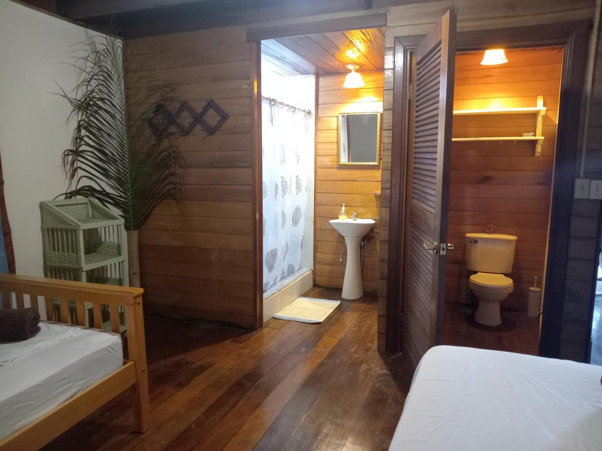 Villa Bahia Del Sol โบกัสทาวน์ ภายนอก รูปภาพ